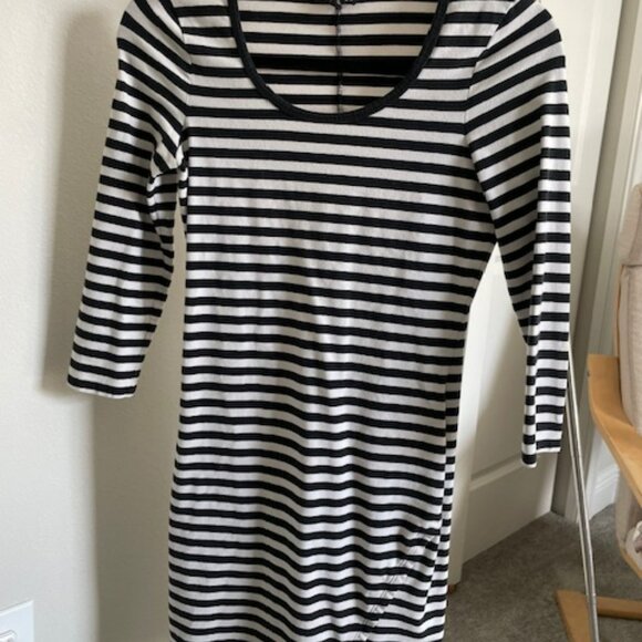 Stripe Express Dress - Picture 3 of 3